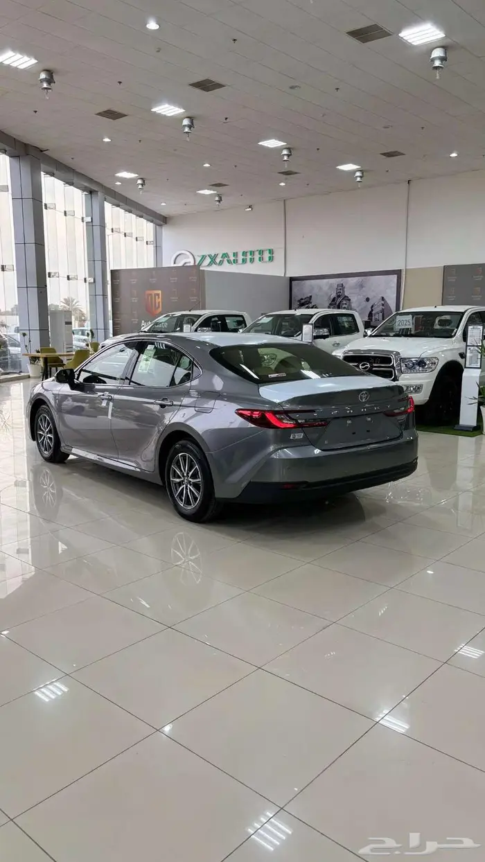 تويوتا كامري E ستاندر 2025 تيتانيوم 3