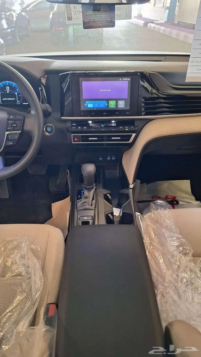 تويوتا كامري E 2025 بنزين اسود 6