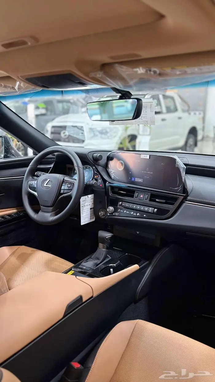 لكزس اي اس 250 استاندر 2025 ES 250 AA 18