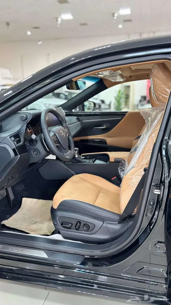 لكزس اي اس 250 استاندر 2025 ES 250 AA 15