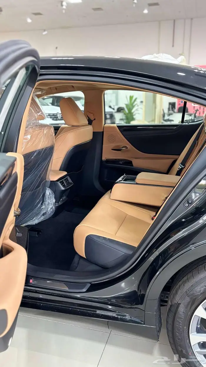 لكزس اي اس 250 استاندر 2025 ES 250 AA 20