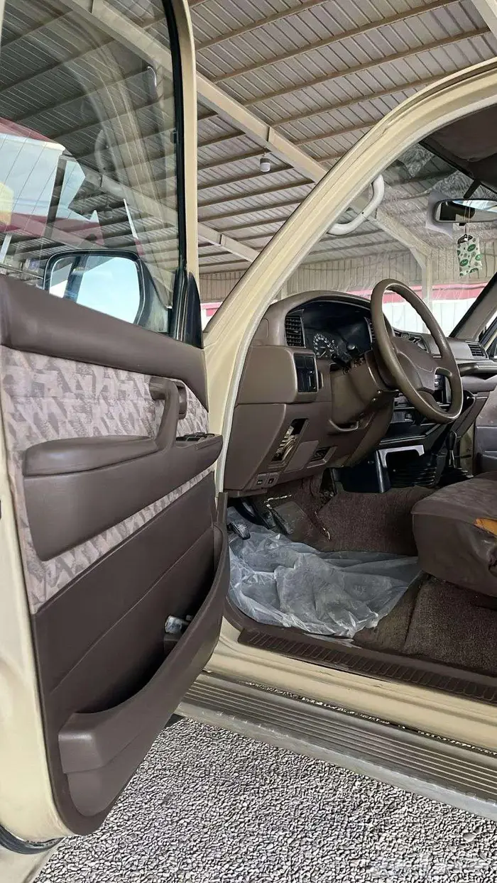 تويوتا لاندكروزر في اكس ار 6 سلندر دبل قير عادي 1996 5