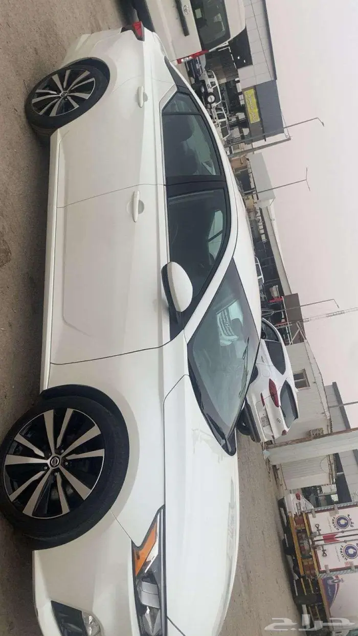 نيسان التيما 2020 ابيض نصف فل عداد 94 الف كم وكاله 0