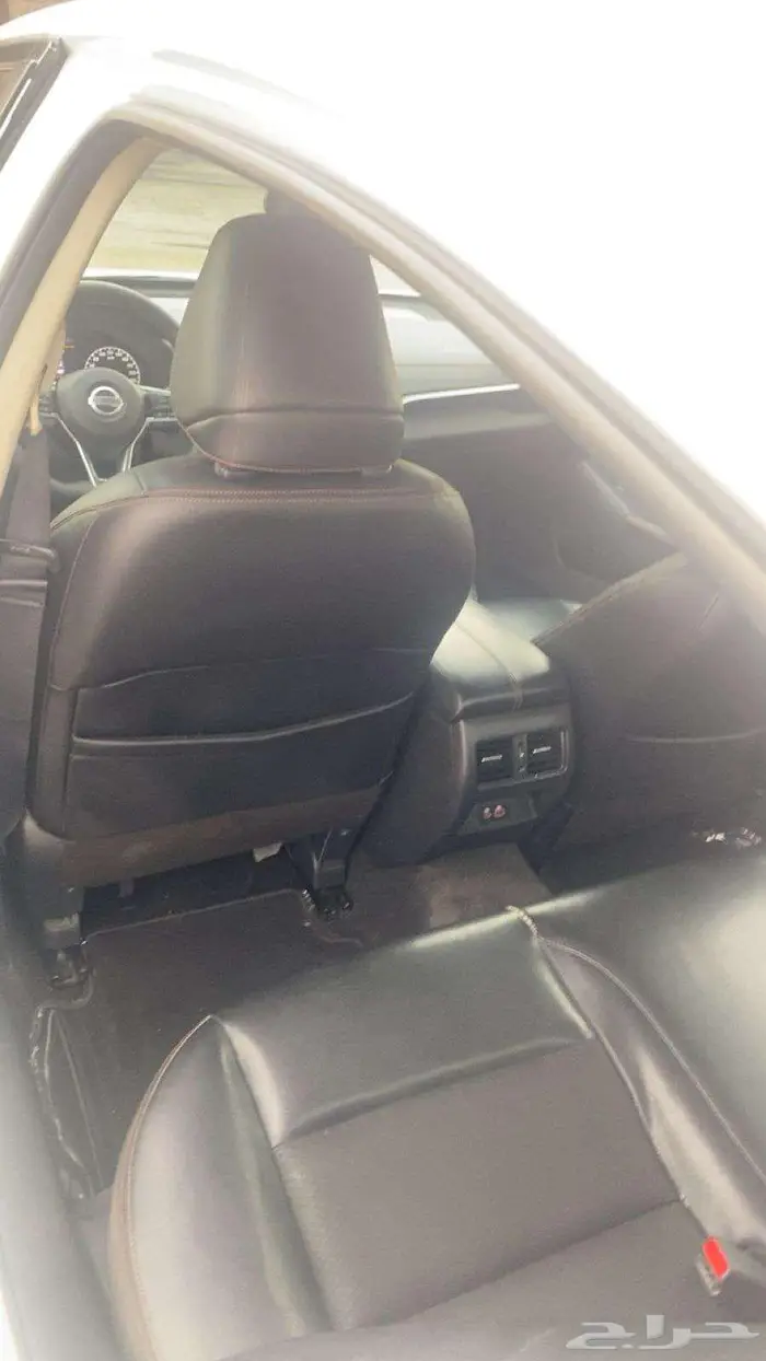 نيسان التيما 2020 ابيض نصف فل عداد 94 الف كم وكاله 13