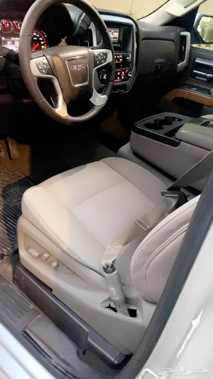 للبيع سييرا جي ام سي موديل 2014 32