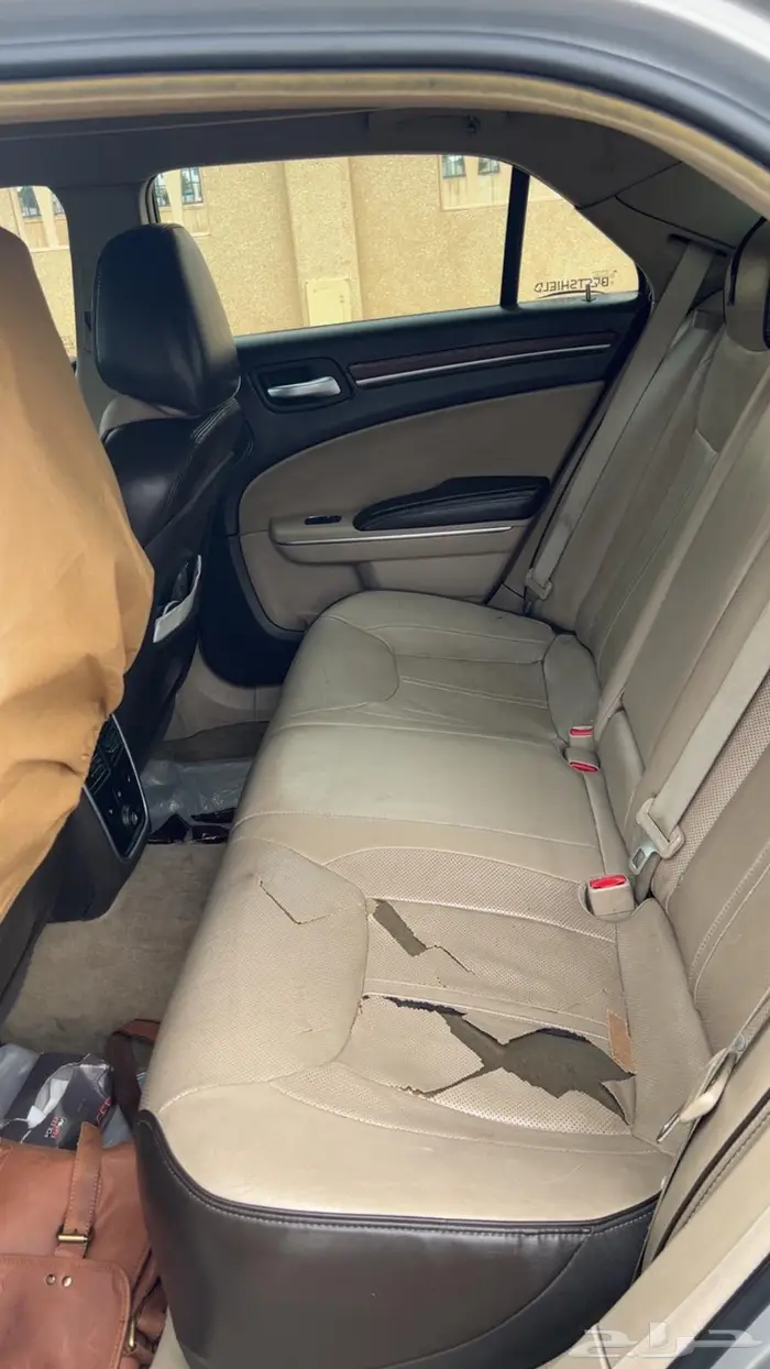 كرايسلر 5.7 اكزاكتيف 2012 10