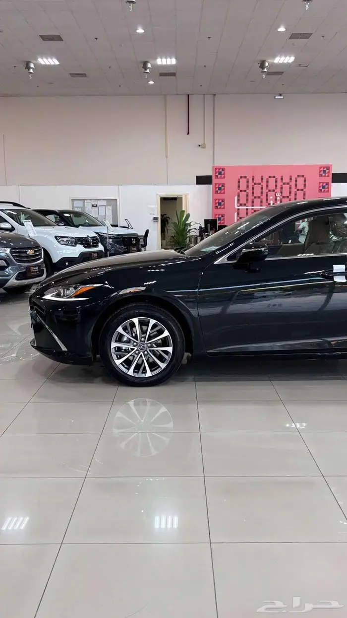 لكزس اي اس 250 استاندر 2025 ES 250 AA 4