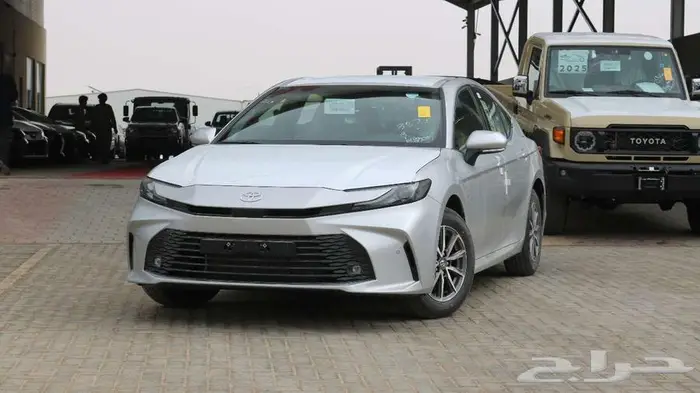 تويوتا كامري استندر فضي 2025 كاش -اقساط 1