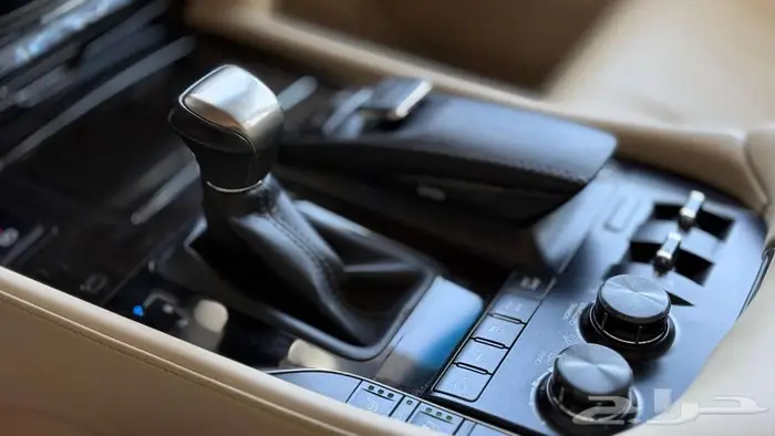 لكزس LX 570 موديل 2021 ممشي 45500 الف علي السوم 4