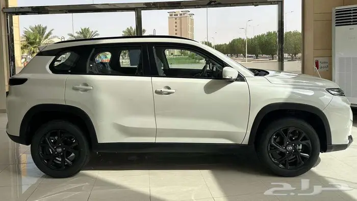 تويوتا اوربان كروزر GL 2026 1