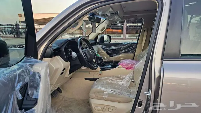 لاندكروزر GXR 2022 سعودي L3 7