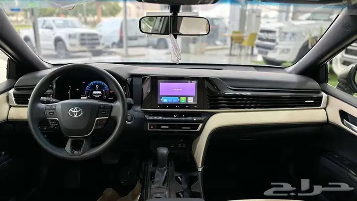 تويوتا كامري E ستاندر 2025 تيتانيوم 6