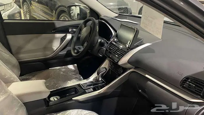 ميتسوبيشي اكليبس كروس نص فل موديل 2025 9