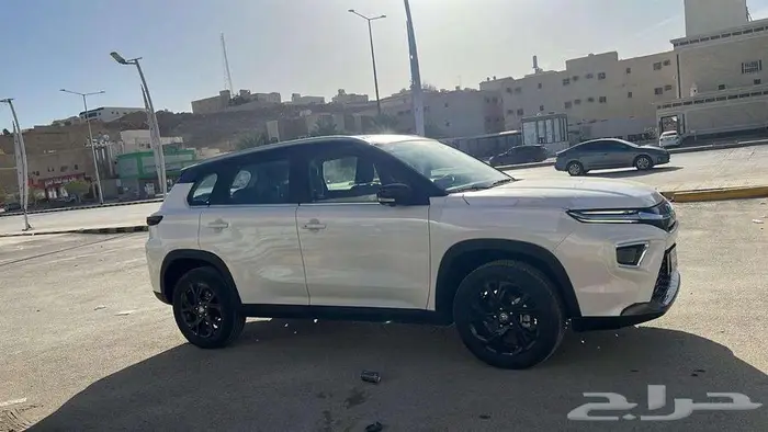 سيارة اوربان كروز 2024 2