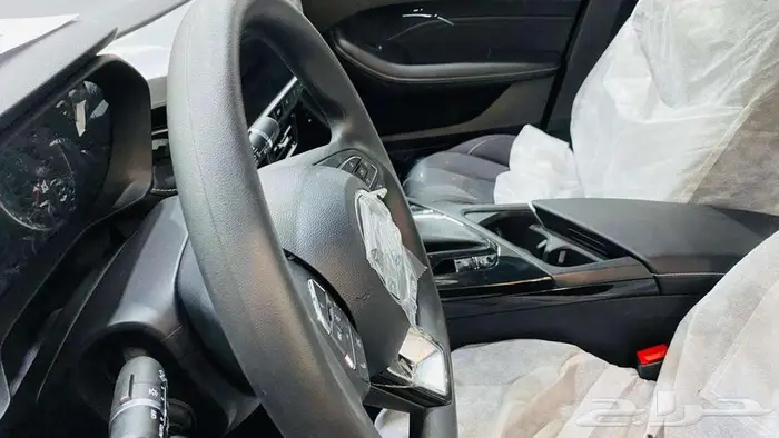 ام جي 5 ستاندر الشكل الجديد موديل 2025 13