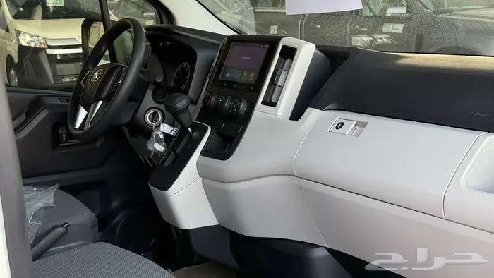 تويوتا هايس بضاعه ديزل سقف عالي توماتيك 2025 7