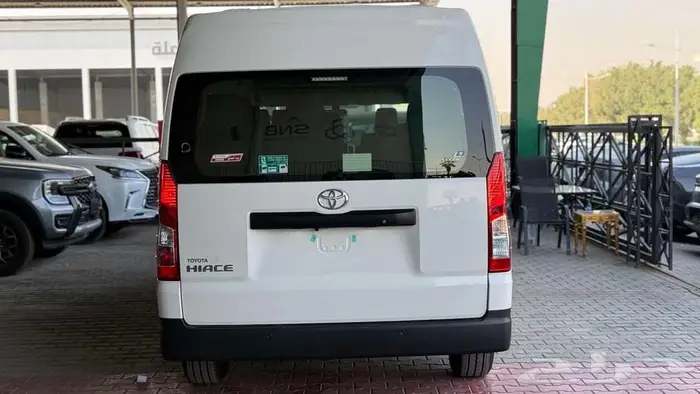 تويوتا هايس ركاب سقف عالي ديزل 2026 7