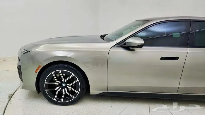 BMW 740I موديل 2023 ب 278 الف ريال 4