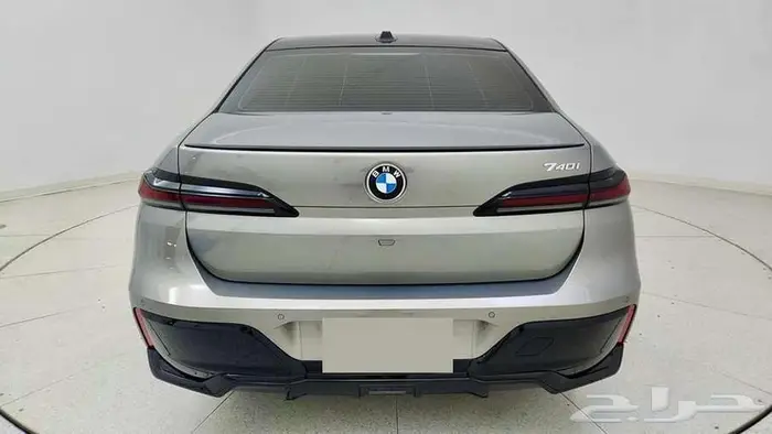 BMW 740I موديل 2023 ب 278 الف ريال 2