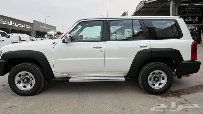 نيسان باترول سفاري فتك موديل 2023 - معرض خلف للسيارات 5