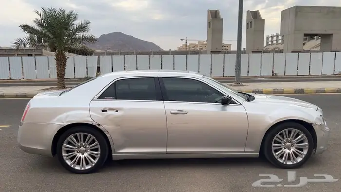 كرايسلر 5.7 اكزاكتيف 2012 2