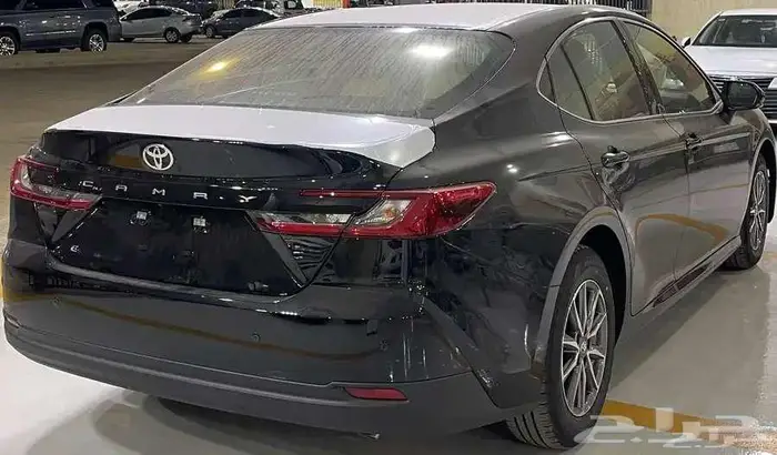 تويوتا كامري ستاندر بنزين 2025 5