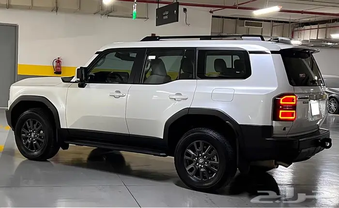 تويوتا برادو TXL3 بنزين عبداللطيف جميل 2025 4