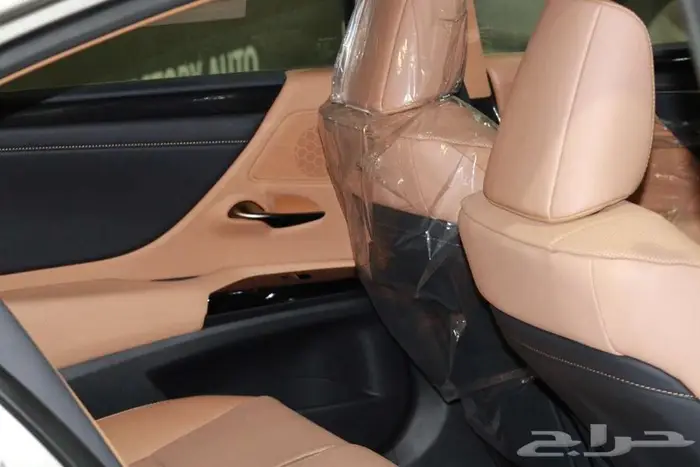 لكزس ES250 AA بنزين 2025 - كاش و أقساط 25