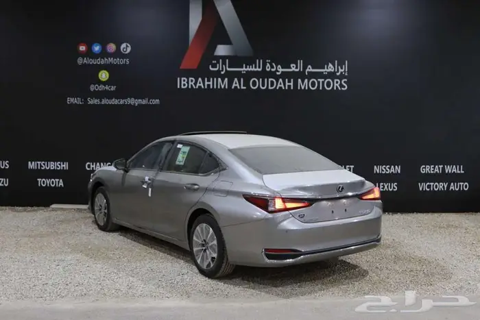 لكزس ES250 AA بنزين 2025 - كاش و أقساط 10