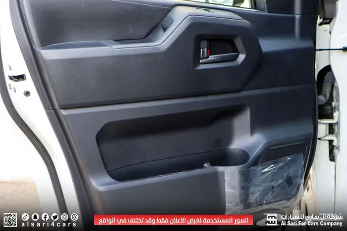 تويوتا فان بضاعة ديزل أوتوماتيك باب مفصلي للشنطة 2025 24