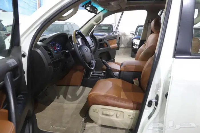 تويوتا لاندكروزر GXR فل كامل 2011 9