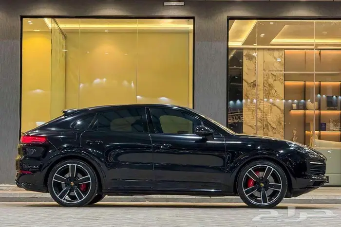 بورش كايين GTS V8 2021 اسود خليجي 2