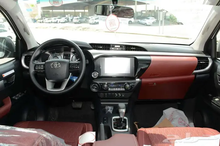 تويوتا هايلوكس 2025 دبل بنزين أتوماتيك سوبر بالنقد والتقسيط 5