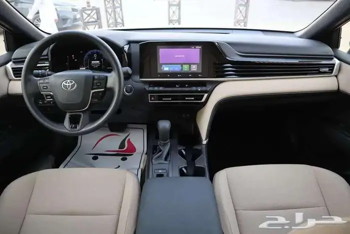 تويوتا كامري ستاندر بنزين 2025 6