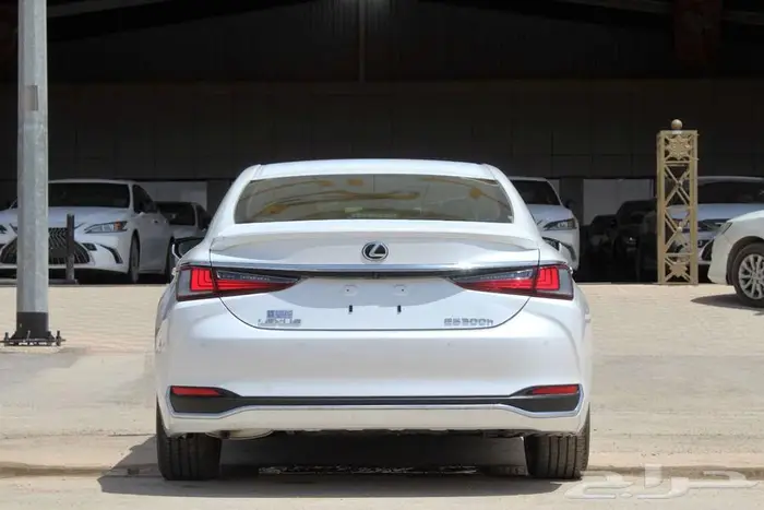 لكزس _ ES300 BH _ نص فل _ 2025_ عرووض _ 189900 شامل 2