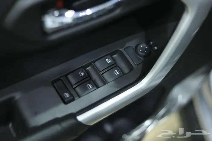 تويوتا رايز فل فضي بنزين 2024 اقل سعر كاش واقساط 12