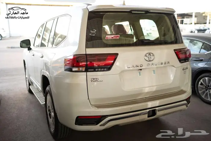 تويوتا لاندكروزر GXR3 بنزين 2026 ب 302.500 شامل الضريبة 5