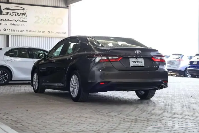 تويوتا كامري GLE بنزين موديل 2022 13