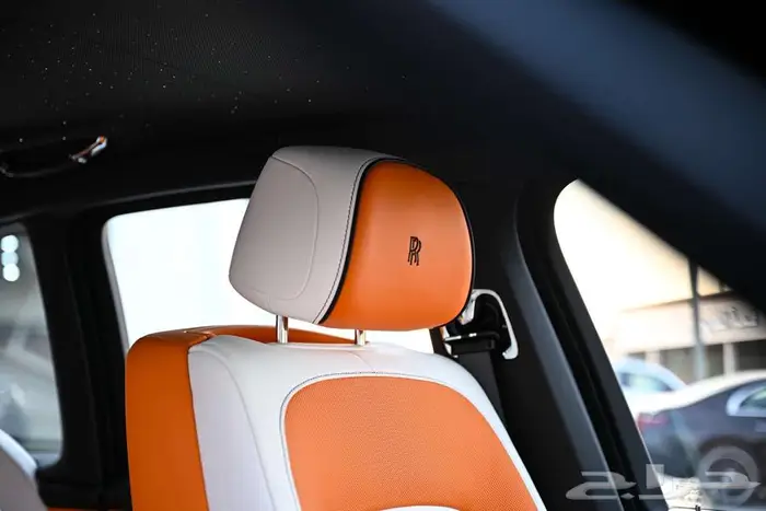 شركة لبريمي لسيارات رولز رويس كولينان بلاك بادج 9