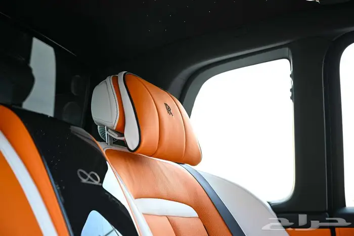 شركة لبريمي لسيارات رولز رويس كولينان بلاك بادج 14