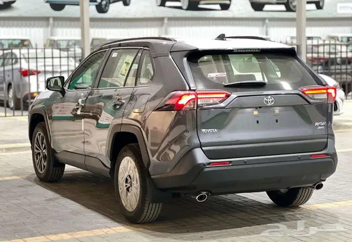 تويوتا راف فور فتحه XLE بنزين 2025 يتوفر جميع الفئات . 23