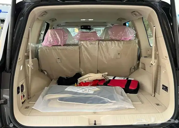 تويوتا لاندكروزر GXR3 بنزين 2025 اصفار 15