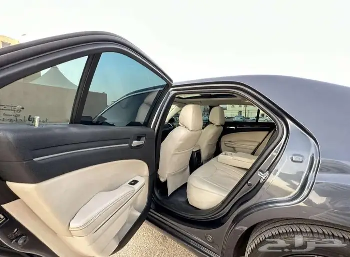 للبيع كرايسلر 6