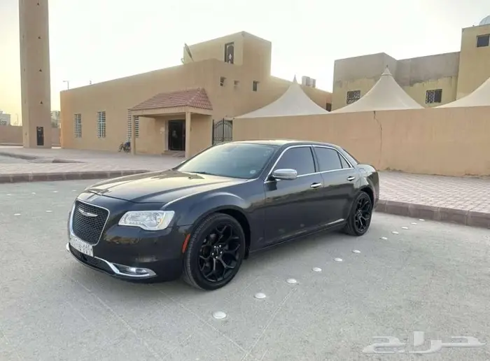 للبيع كرايسلر 10