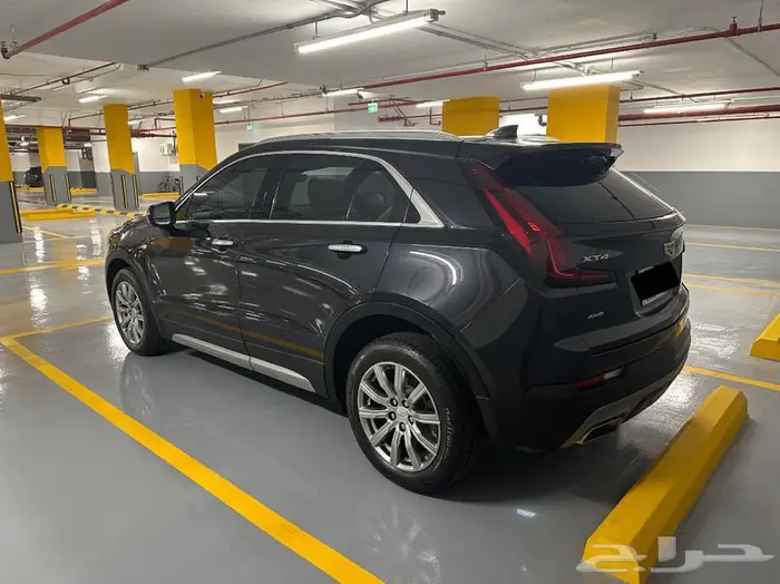 كاديلاك XT4 3