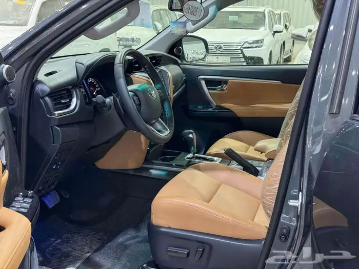 تويوتا فورتشنر في إكس3 اس فل رمادي بنزين 2025 اقل سعر 37