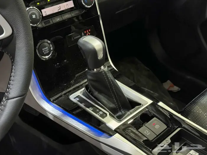 تويوتا فيلوز ابيض بنزين 2025 اقل سعر كاش واقساط 11