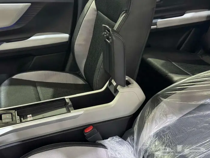 تويوتا فيلوز ابيض بنزين 2025 اقل سعر كاش واقساط 27