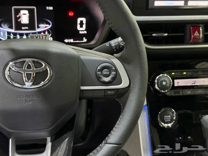 تويوتا فيلوز ابيض بنزين 2025 اقل سعر كاش واقساط 12