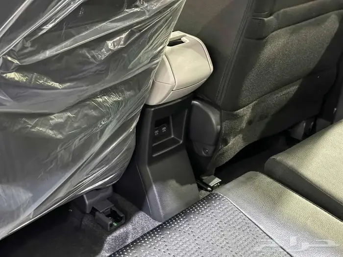 تويوتا فيلوز ابيض بنزين 2025 اقل سعر كاش واقساط 33